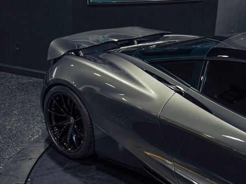 Used 2018 McLaren 720S Performance image 7