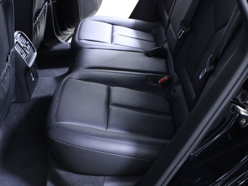 Used 2020 Porsche Macan image 12