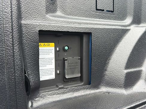 Used 2024 Ford F150 XLT w/ Mobile Office Package image 17