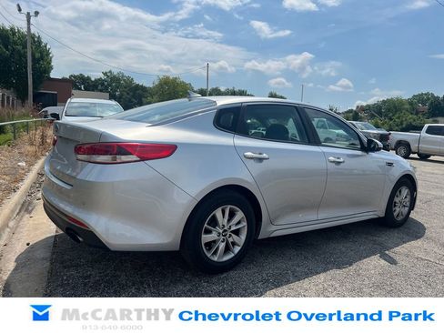 Used 2018 Kia Optima LX FWD image 3