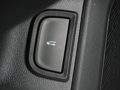 New 2026 Chevrolet Equinox ACTIV w/ Convenience Package III image 15