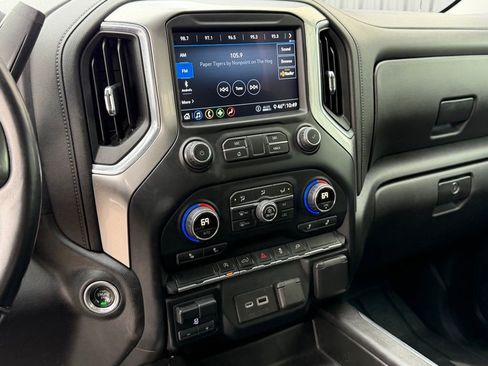 Used 2020 Chevrolet Silverado 1500 RST image 9