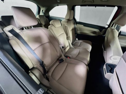 Used 2023 Honda Odyssey EX image 26