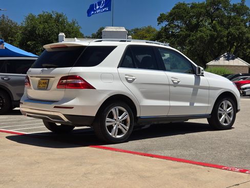 Used 2015 Mercedes-Benz ML 350 2WD image 3