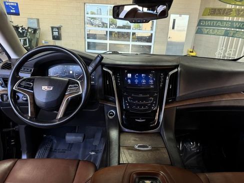 Used 2015 Cadillac Escalade ESV Premium AWD/4WD image 20