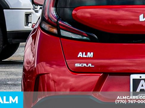 Used 2025 Kia Soul LX w/ LX Technology Package FWD image 13