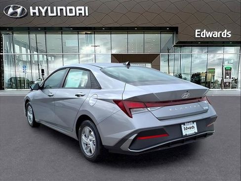 New 2026 Hyundai Elantra SE image 5