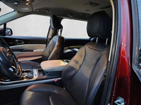 Used 2024 Kia Carnival SX image 20