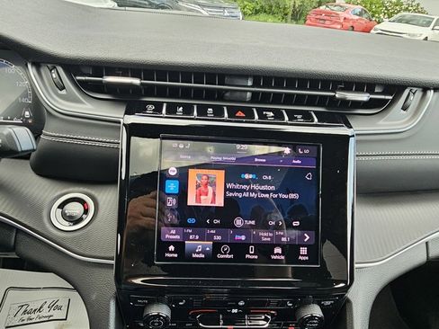 New 2025 Jeep Grand Cherokee L Altitude image 11