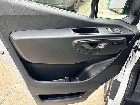 New 2025 Mercedes-Benz Sprinter 2500 image 13