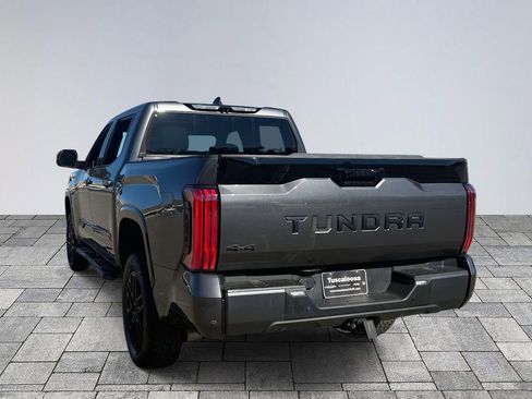 Used 2022 Toyota Tundra Platinum image 5