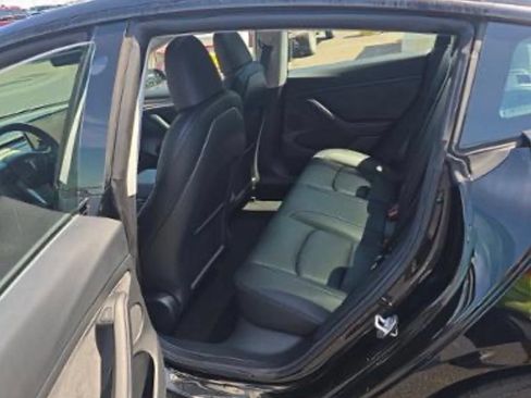 Used 2023 Tesla Model 3 Standard Range RWD image 6