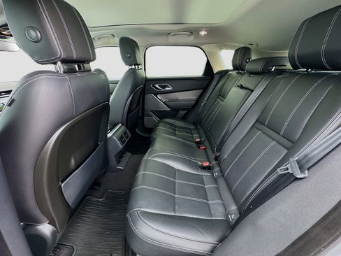 Used 2018 Land Rover Range Rover Velar S AWD/4WD image 16