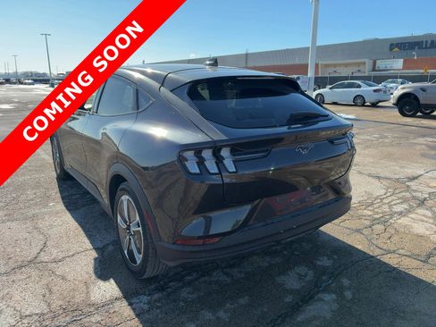 Used 2022 Ford Mustang Mach-E Select image 4
