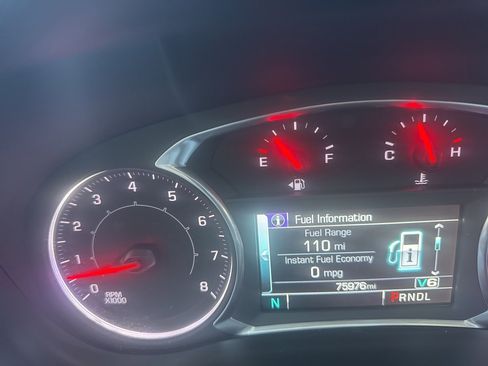 Used 2019 GMC Acadia SLT image 12