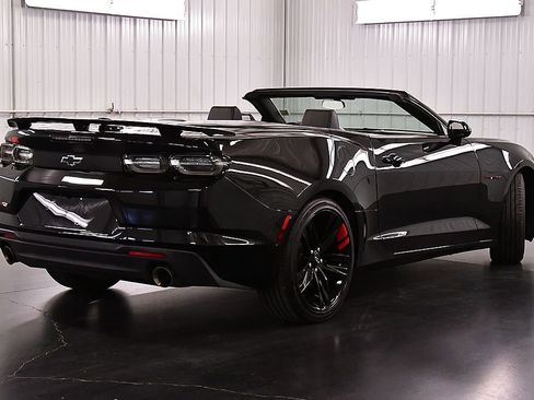 Used 2022 Chevrolet Camaro LT w/ Redline Edition RWD image 7