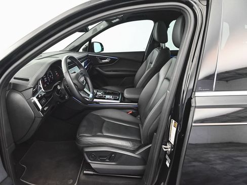 Used 2025 Audi Q7 3.0T Premium Plus AWD/4WD image 33