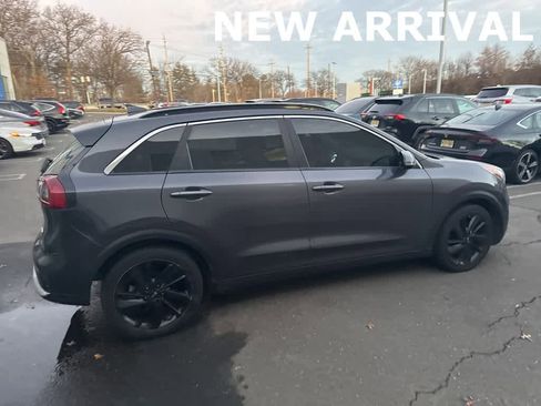 Used 2018 Kia Niro EX w/ EX Touring Graphite Edition image 16
