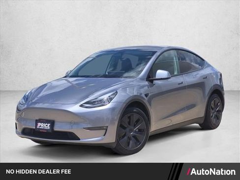 Used 2025 Tesla Model Y Long Range AWD/4WD image 1