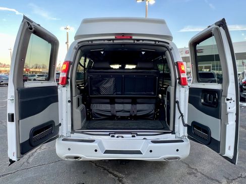 New 2025 GMC Savana 2500 Extended w/ Driver Convenience Package image 33