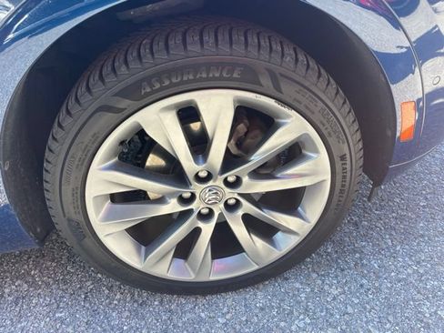 Used 2022 Buick Envision Avenir w/ Technology Package II FWD image 7