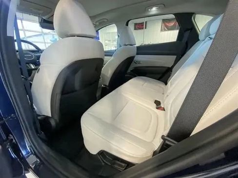 Used 2025 Hyundai Tucson SEL image 14