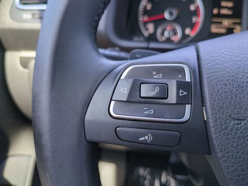 Used 2014 Volkswagen Eos FWD image 22
