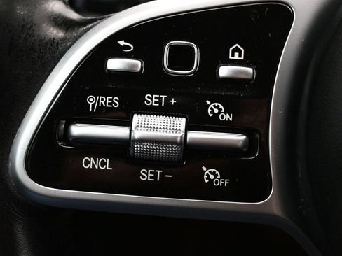 Used 2019 Mercedes-Benz E 300 4MATIC image 21