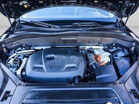 Used 2022 Volvo XC90 T8 Inscription Expression w/ Climate Package image 29