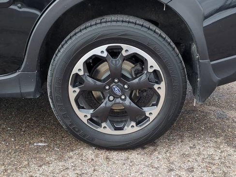 Used 2023 Subaru Crosstrek 2.0i Premium image 15