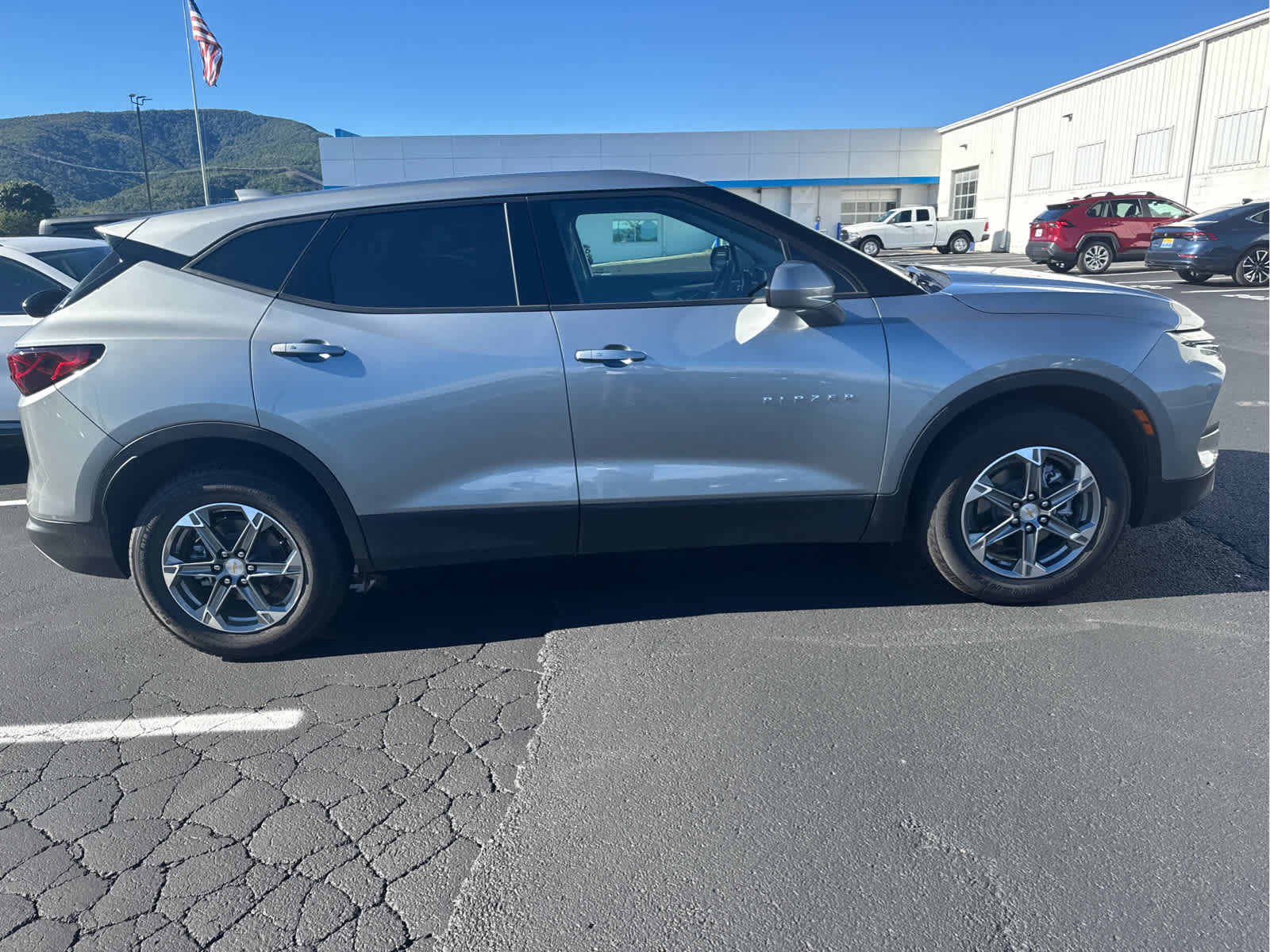 Used 2025 Chevrolet Blazer LT AWD/4WD image 15