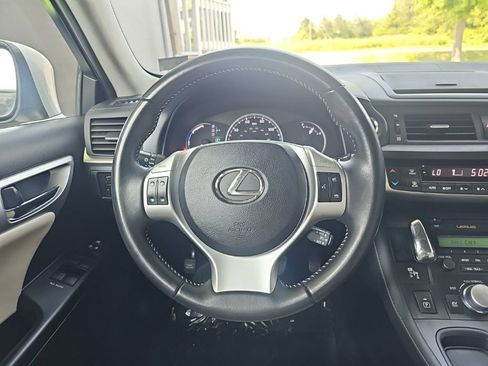 Used 2012 Lexus CT 200h Premium FWD image 18