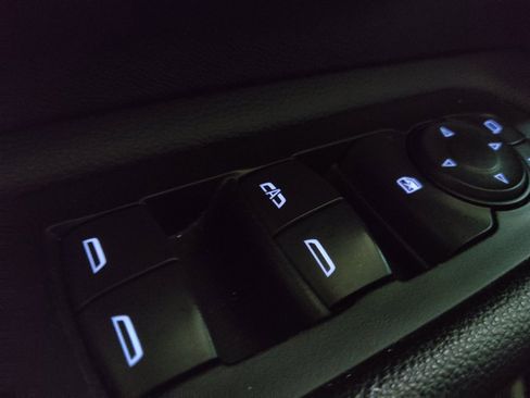 Used 2020 GMC Terrain SLE FWD image 27