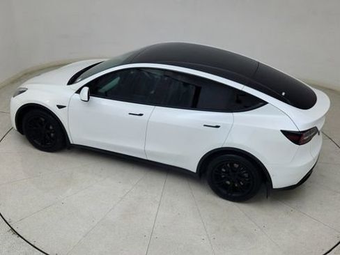 Used 2021 Tesla Model Y Long Range image 80