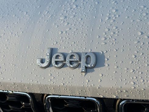 New 2026 Jeep Grand Cherokee Laredo X AWD/4WD image 10