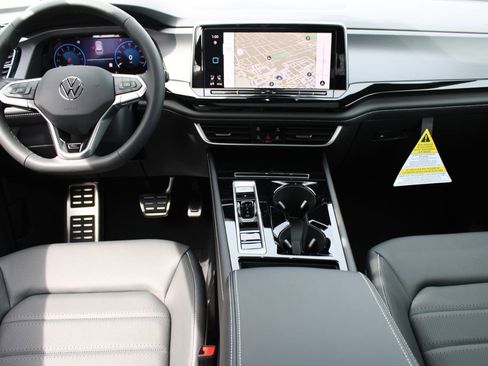 New 2026 Volkswagen Atlas Cross Sport SEL R-Line AWD/4WD image 19