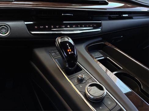 Used 2023 Cadillac Escalade Sport Platinum w/ LPO, ONYX Package AWD/4WD image 30