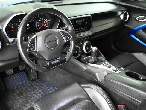 Used 2017 Chevrolet Camaro SS image 22