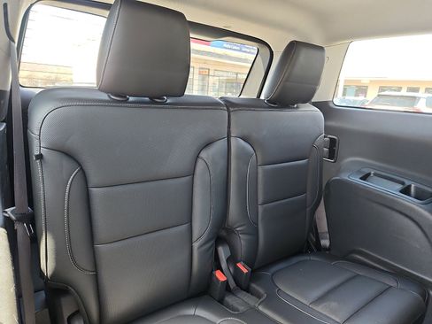 Used 2019 GMC Acadia SLT AWD/4WD image 34