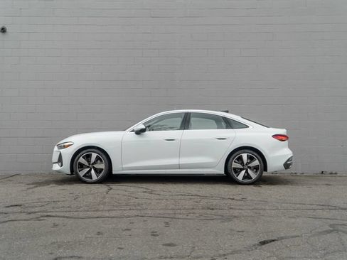 Used 2025 Audi A5 2.0T Premium w/ 19" Wheel Package AWD/4WD image 2