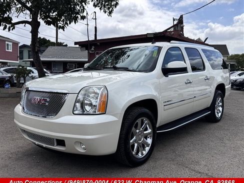 Used 2014 GMC Yukon XL Denali AWD/4WD image 2