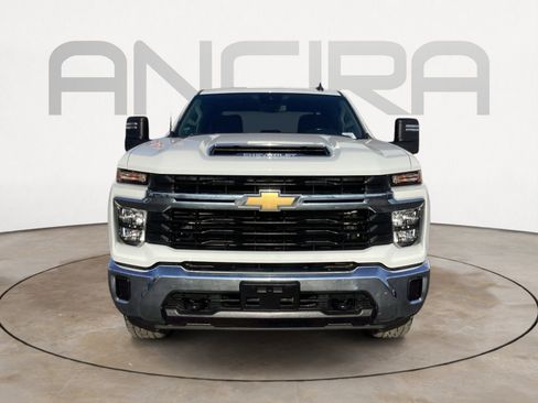 Used 2024 Chevrolet Silverado 2500 LT image 8