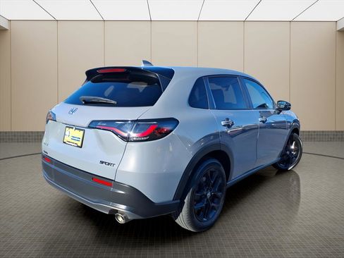 Used 2023 Honda HR-V Sport image 21
