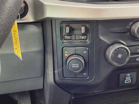 Used 2025 Ford F250 XLT image 14