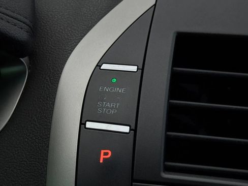 Used 2013 Lincoln MKZ Hybrid FWD image 33
