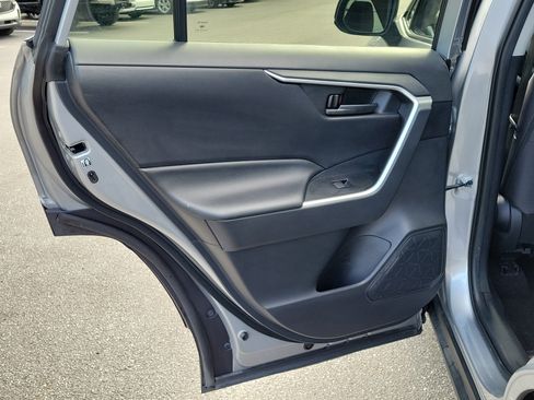 Certified 2019 Toyota RAV4 LE FWD image 13