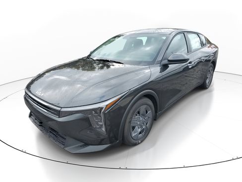 New 2025 Kia K4 LX image 3