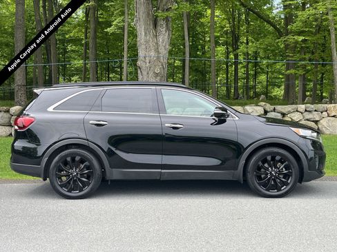 Used 2020 Kia Sorento S FWD image 2