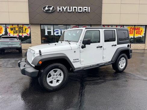 Used 2017 Jeep Wrangler Unlimited Sport w/ Quick Order Package 24S AWD/4WD image 1