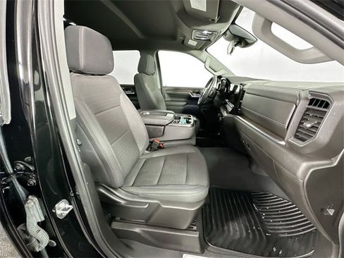 Used 2024 Chevrolet Silverado 1500 LT image 24